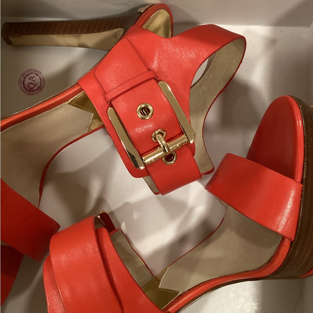 Michael Kors Becca Leather Platform Sandel in Mandarin 9M - Picture 9 of 12